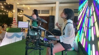 Chị Này Vừa Xì Tin Mà Hát Hay Nữa Chứ - Vũ Đoàn Xyz Phụ Hoạ Luôn - Drum Ni Ni