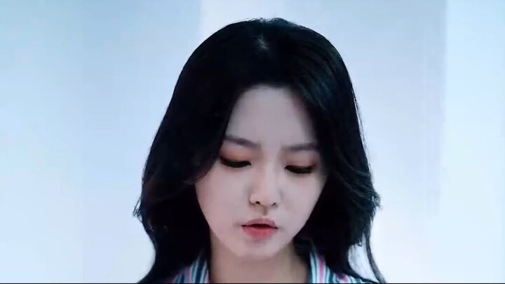 สายลับสาวระหว่างหลบหนีคนกลับพบว่าตัวเองล่องหนได้ แผนตบตาซีอีโอของเธอจะสำเร็จหรือไม่  - พากย์ไทย