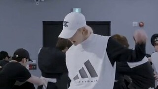 【黄铉辰直拍】【辰首自制】情人节快乐 "FREEZE" 舞蹈练习室StrayKids铉辰Focus