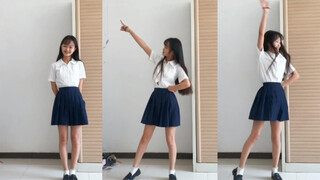 [Tarian] Gadis SMA yang manis menari mengenakan seragam sekolah