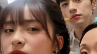 Shen Yue×Lin Yi Tôi không muốn đánh anh ấy nhưng anh ấy đã giúp cô ấy vén váy lên