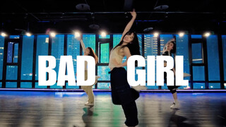 “想学坏的文娱委员”《bad girl》#小橘编舞#