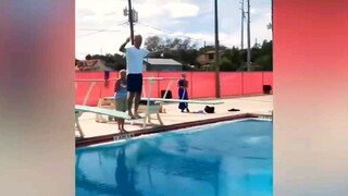 Pt.22 Try not laugh - funniest water fail. 😂