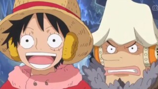 LAW DENGAN SEGALA KEKESALANNYA PADA LUFFY