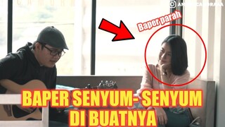 SENYUM - SENYUM SENDIRI !! CEWE IMUT DI BIKIN BAPER ABISS SAMA ASEP