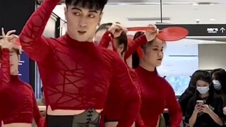 [Bai Xiaobai] Ye Qing kembali ke versi langsung dari road show tari acak untuk peringatan 6 tahun ma