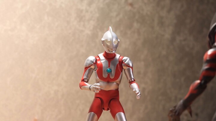 [Đồ án tốt nghiệp] Giáo viên: Đồ án tốt nghiệp của em là quay phim Ultraman?