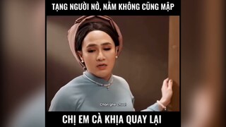 2 ce cà khịa lại tới đây 🤣