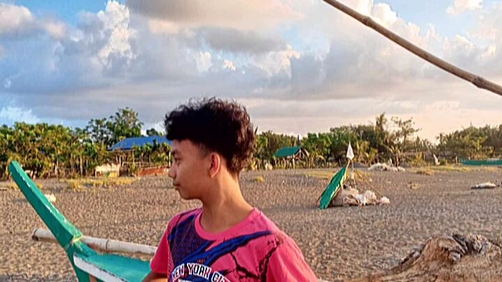 pa follow po slmt❤