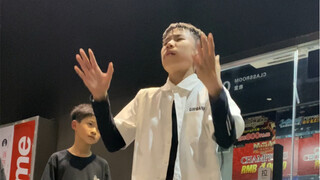 现在的初中生街舞社都那么强吗？有点恐怖。。。。