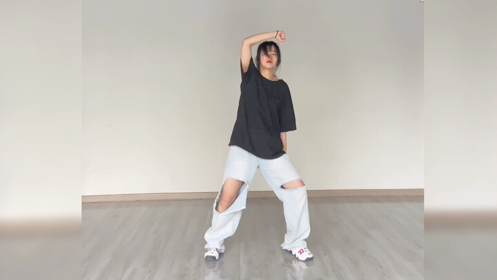 Shh, Teacher Xiao Song, can you give me a kiss? / Give me a kiss—Song Yaxuan ver. (Singing and danci