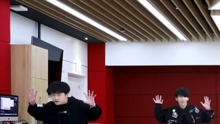 【BOYSTORY】คำแปลความคิดเห็นใน YouTube ในห้องซ้อมของวงบอยแบนด์จีนที่มีผู้ชมชาวต่างชาติ 140,000 คนในหนึ