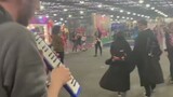 How would they react when the BGM of cosplayer characters is played at comic conventions?