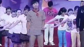 A video of Xiao Zhan from ten years ago was exposed, and he was already a top star in school!