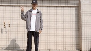 The guy shows the routine of the space walk, everyone can float