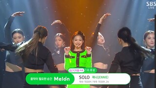 Video cut thay đổi trang phục sân khấu "Solo" - JENNIE