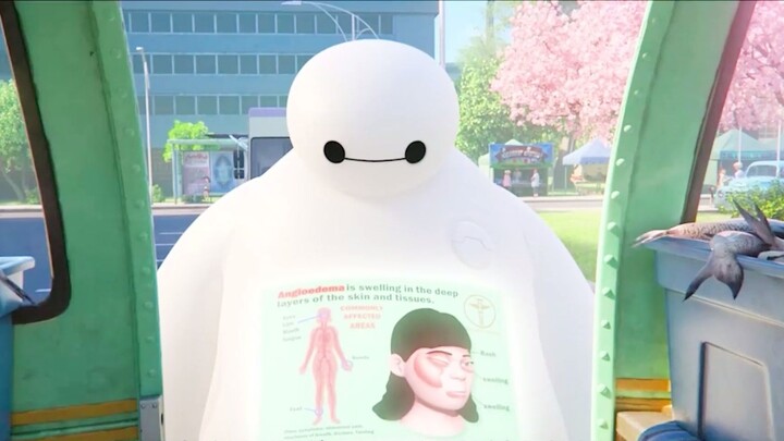 Tangan seorang pria akan membesar saat dia menyentuh ikan. Robot Baymax membantunya mengatasi masala