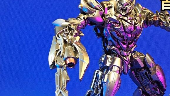 The whole city is covered with platinum armor, Baiweiyuan SS13 tank power, human-tank-transformation