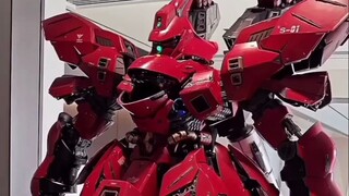 [Transformasi setingkat patung Sazabi 1:18] Tabrakan terhebat antara EXS Gundam x Mind Singularity｜R