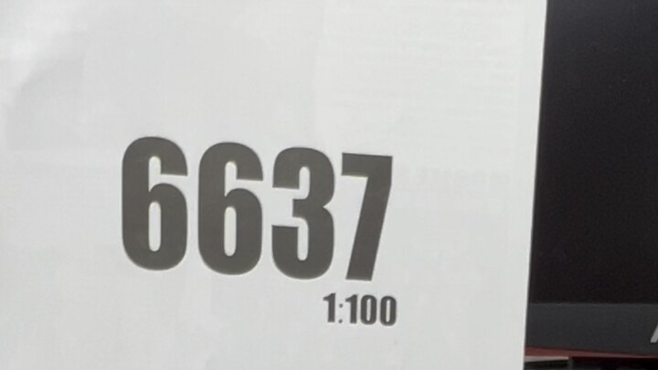 6637