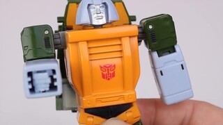 Autobot yang namanya berbanding terbalik dengan ukuran tubuhnya? Restorasi umumnya merupakan pengala