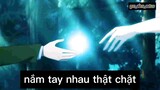 Nắm tay nhau thật chặt