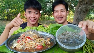 ส้มตำปูปลาร้า รสเผ็ดแซ่บกับกุ้งเต้นสามซ่าสุดมัน.