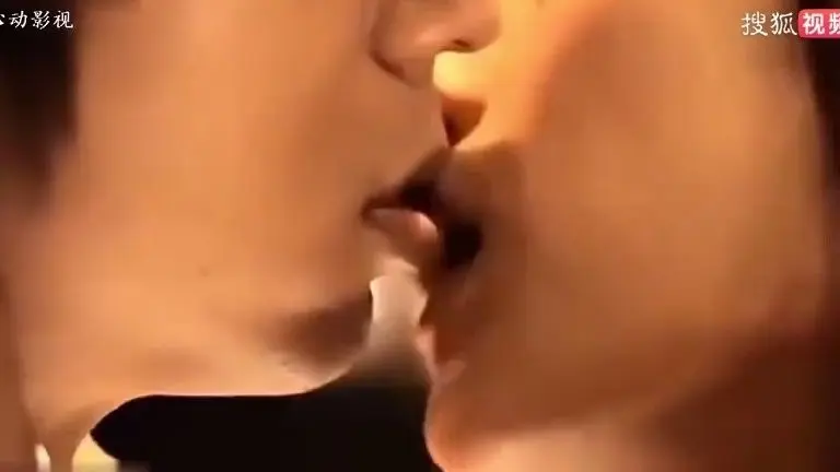 Two Sweet Teen Chicks Enjoying the Kissing Action