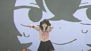 The next door has tens of thousands of views, but it can't even break 400? ? [Kill her]