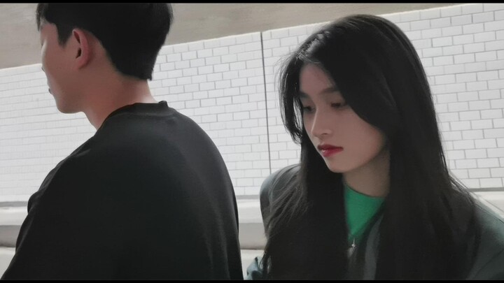 The female lead said I will pay her according to how many likes she gets^^