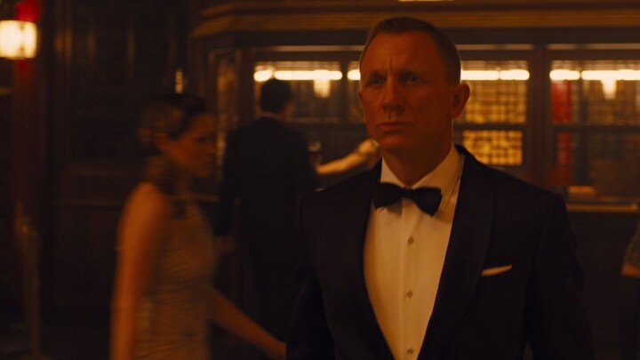 James Bond Skyfall (2012) in Hindi