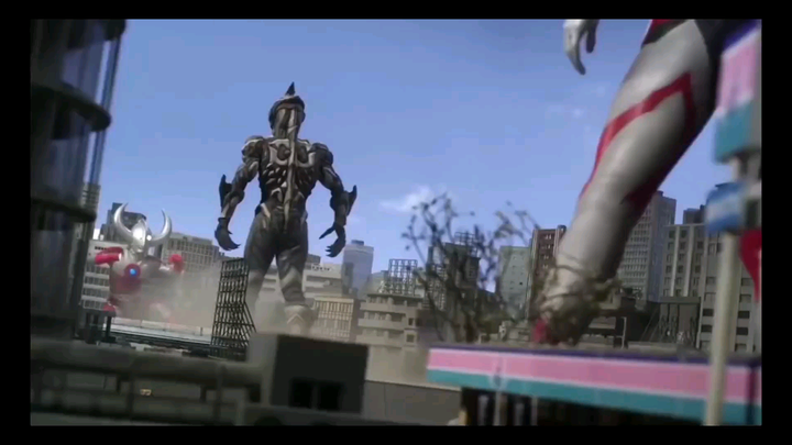 Ultraman Geed biến hình và chơi ngược, hài quá
