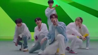 Sân khấu "Boy With Luv" đã mất từ ​​lâu, tôi thực sự rất nhớ!