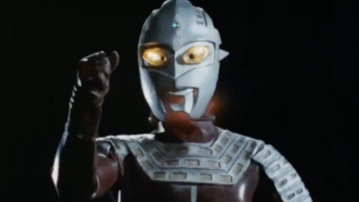 Ultraman Leo: Seven ordered Fengyuan to leave the earth, and Thunder Beast blew up the Black Planet 