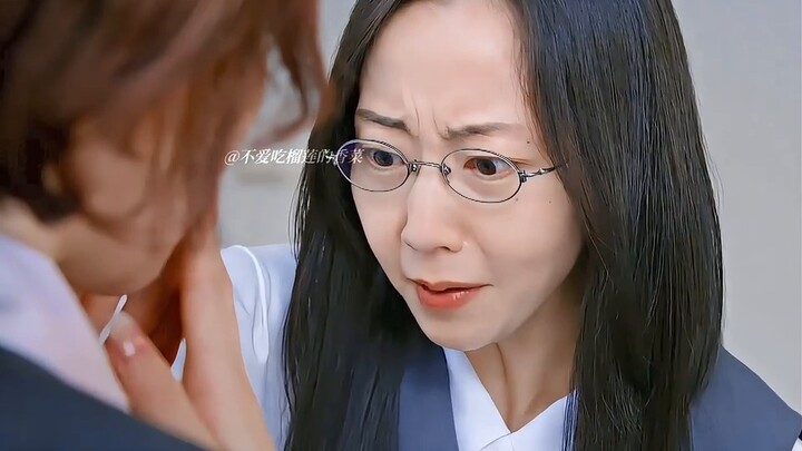 Drama dengan dua pemeran utama wanita akan segera hadir! Saya tidak sengaja menemukan bahwa kolega s