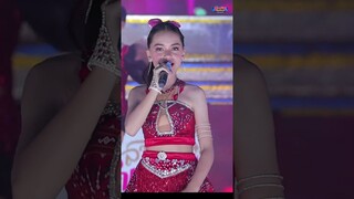 แค่เกริ่นก็ขนลุก! น้องโซเฟีย ฝรั่งน้อยร้องหมอลำ หลงมนต์คนสีซอ