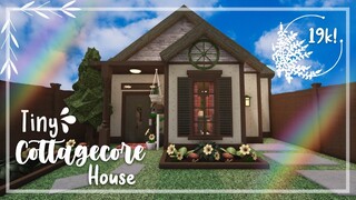 Roblox Bloxburg:  No Gamepass Tiny Cottagecore House 🍄🌻 | Speed build + Tour | Minami Oroi