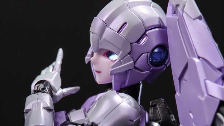 Cybertronian Succubus berwarna ungu lavender membuat angin dan guntur lagi merakit Transformer Arcee