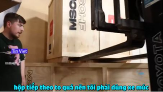 Hộp quà còn to cỡ nào nữa