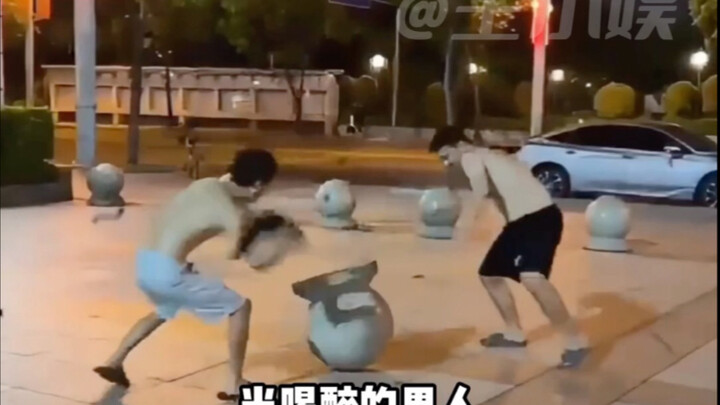 恐怖直立猿极具侵略性的捕食