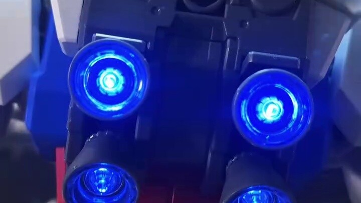 Gunpla asli yang besar