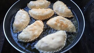 video 2: Cooking empanada stuffing sweet potato..😋👌