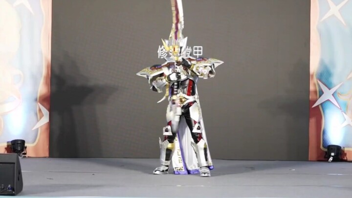 Shura Armor ดูเท่มากเมื่อพูดถึงนิทรรศการการ์ตูน