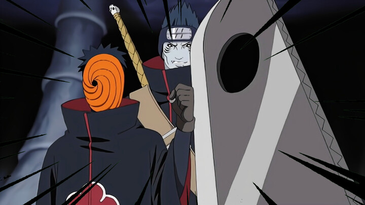 Naruto: Obito blocked the sword with one hand to save Kisame? Do you think Obito can beat Itachi wit