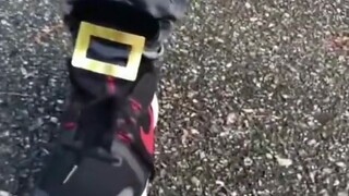 1 2 buckle my shoe 3 4 buckle some more [Viral]