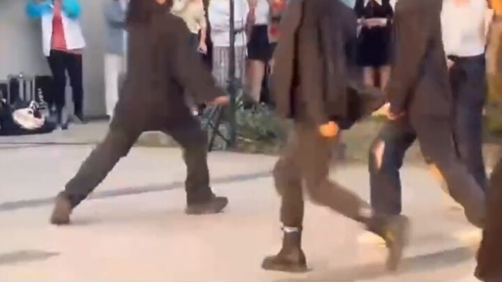 Beijing Normal University Roadshow Cover: Times Youth League Dancing with a Stranger [Times is in se