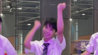 [Right hand] Vitality Little Boy Comic Exhibition House Dance w