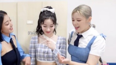 “Two socially-savvy sisters and a socially-phobic me” hahahahahahahahahaha