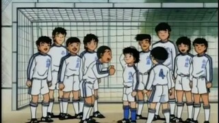 Captain Tsubasa Eps 1 : Wakabayasi Panik Melihat Tendangan Jarak Jauh Tsubasa