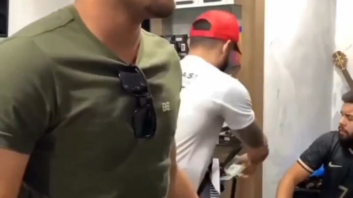 entah siapa yang salah 🤣🤣🤣🤣